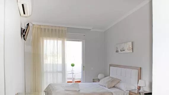 Hostal Acemar | Andalucia - Malaga İli - Marbella - San Pedro de Alcantara