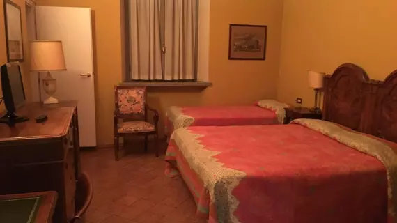 Albergo Le Due Corti | Lombardy - Como (il) - Como