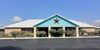 Shark Reef Resort Motel & Cottages