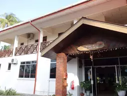 Seaside Travellers Inn | Sabah - Kota Kinabalu (ve civarı) - Kinarut