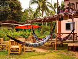 Love Station Hostel | Surat Thani (vilayet) - Koh Phangan