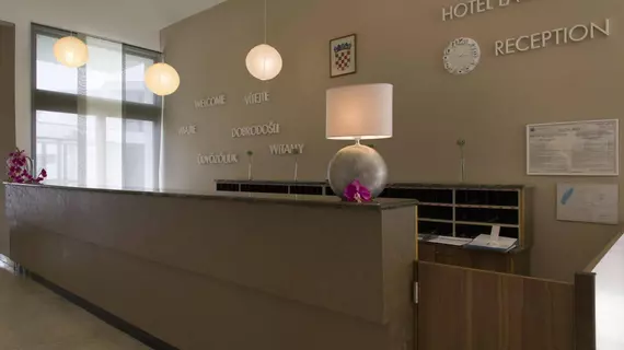 Hotel Laguna | Split-Dalmaçya - Gradac