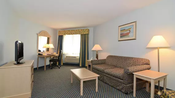 Baymont Inn and Suites Manitowoc Lakefront | Wisconsin - Sheboygan (ve civarı) - Manitowoc