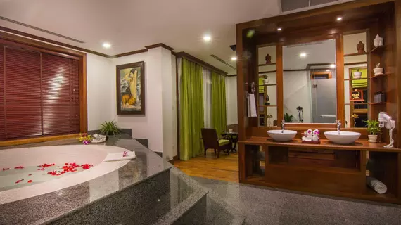 Rei Angkor Boutique | Siem Reap (ili) - Siem Reap