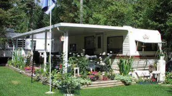 Jell-E-Bean Campground and Trailers | Ontario - Barrie - Orillia (ve civarı) - Wasaga Plajı