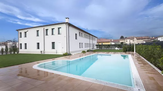 Villa Solaris Hotel & Residence | Veneto - Vicenza (vilayet) - Tezze sul Brenta