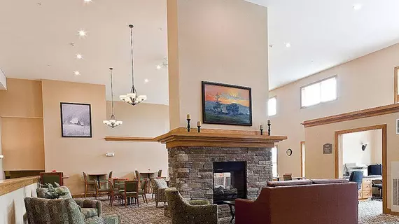 White River Inn & Suites | Vermont - Central Vermont- Killington (ve civarı) - White River Junction