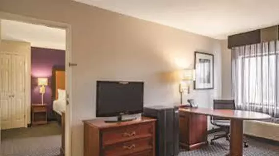 La Quinta Inn & Suites Brunswick | Georgia - Brunswick (ve civarı) - Brunswick