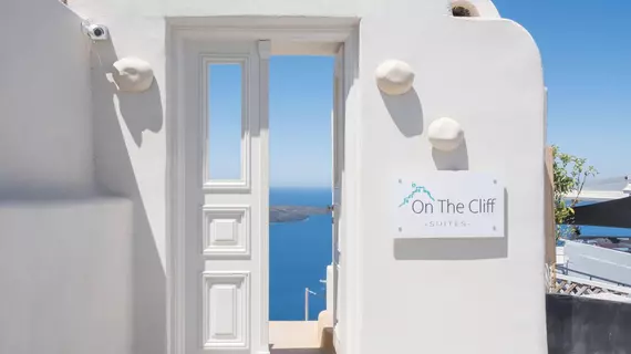 On the Cliff | Ege Adaları - Santorini