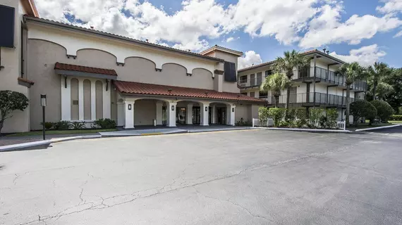 Quality Inn & Suites By the Parks | Florida - Orlando (ve civarı) - Disney's Maingate West