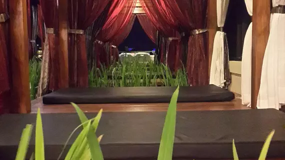 Hotel S8 | Bali - Kuta