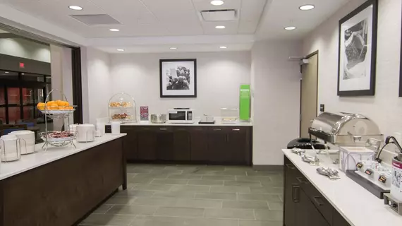 Hampton Inn and Suites Tulsa Downtown | Oklahoma - Tulsa (ve civarı) - Tulsa - Tulsa Merkezi