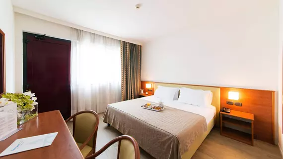 Airport Hotel Bergamo | Lombardy - Bergamo - Bergamo (ve civarı) - Bagnatica