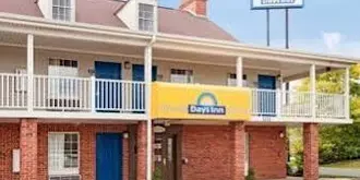 Days Inn - Auburn