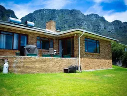 Villa Atlantica Boutique Guesthouse | West Coast DC - Drakenstein - Cape Town (ve civarı) - Cape Town - Bakoven - Camps Bay