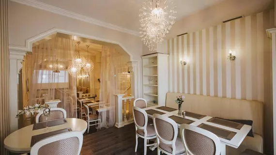 Cherie Hotel Boutique & Restaurant | Bükreş (ve civarı) - Bükreş   Kent Merkezi