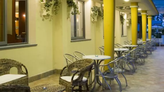 Hotel Estense | Rimini (vilayet) - Bellaria-Igea Marina - Bordonchio - Igea