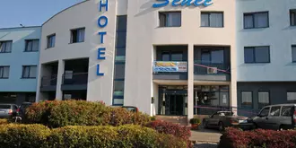 Hotel Senec Lake Resort