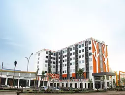 The Sun Hotel Madiun | Doğu Cava - Madiun