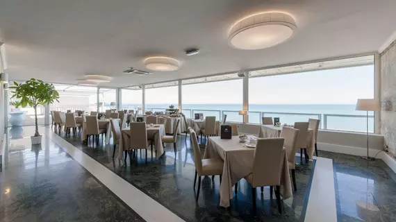 Hotel Esplanade | Abruzzo - Pescara (il) - Pescara