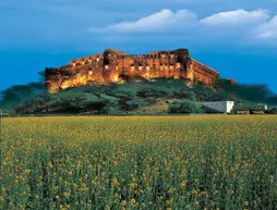 Neemrana's - Hill Fort - Kesroli | Racastan - Jaipur Bölgesi - Alwar (ve civarı) - Alwar