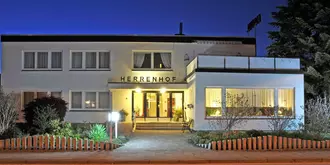 Hotel Herrenhof