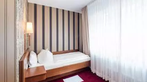 Hotel Garni Deutsches Haus | Kuzey Ren-Westfalia - Bonn (ve civarı) - Bonn - Zentrum