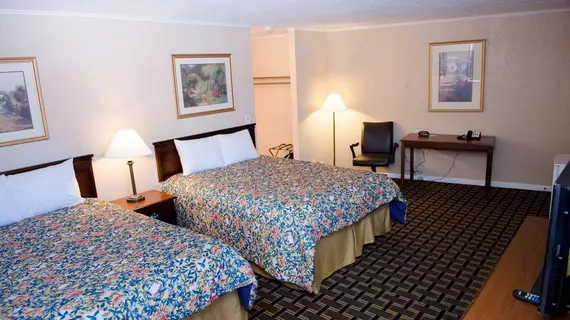 Grand View Plaza Inn & Suites | Kansas - Grandview Plaza