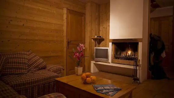 Madame Vacances Les Chalets De La Tania | Auvergne-Rhone-Alpes - Savoie (bölge) - Courchevel - La Perriere