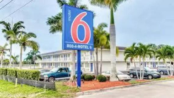 Motel 6 Venice | Florida - Sarasota (ve civarı) - Venice