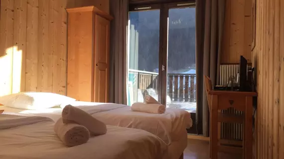 Hotel Les Combelles | Auvergne-Rhone-Alpes - Haute-Savoie (bölge) - Chatel