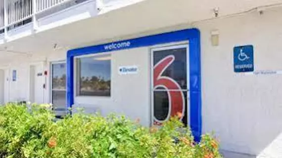 Motel 6 Twentynine Palms | Kaliforniya - San Bernardino County - Twentynine Palms (ve civarı) - Twentynine Palms