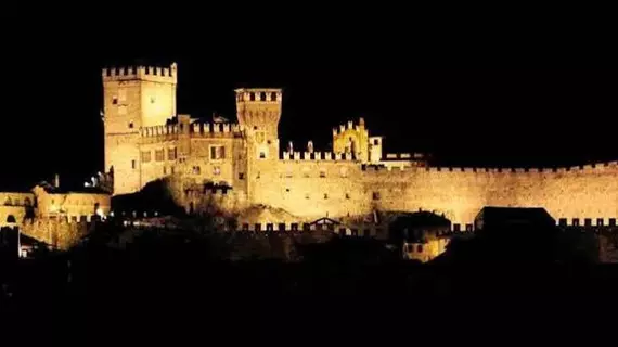 Castello Di Pavone | Piedmont - Pavone Canavese