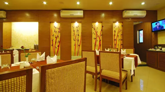 Phoenix Hotel | Maharaştra - Pune Bölgesi - Pune