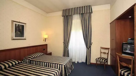 Hotel De Paris | Umbria - Terni (vilayet) - Terni