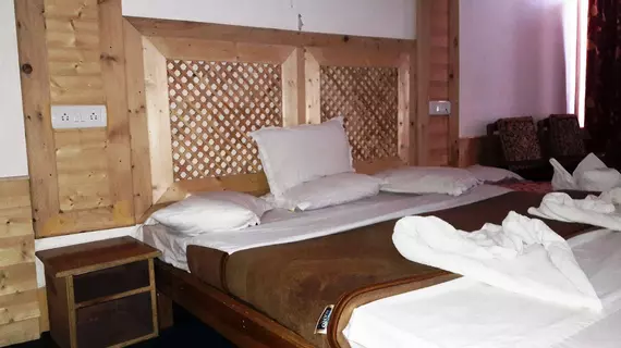 Hotel Sadaf | Cammu ve Keşmir - Srinagar (ve civarı) - Srinagar