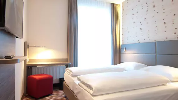 Amaro Budget Plus Hotel | Bavyera - Bergkirchen