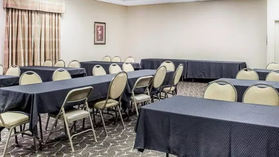 Quality Inn | Oklahoma - Tulsa (ve civarı) - Claremore