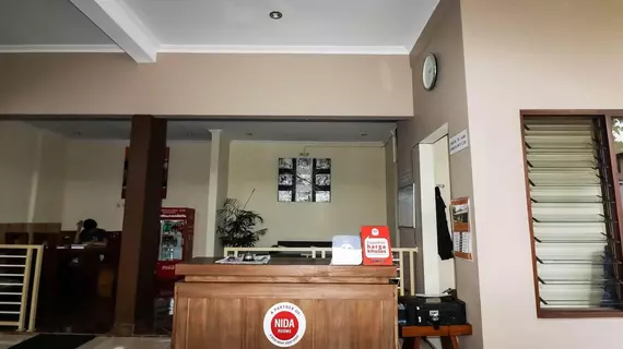 Griya 35 Homestay | Yogyakarta Özel Bölgesi - Yogyakarta (ve civarı) - Depok - Condongcatur