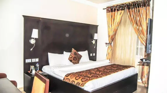 Royal Jatoz | Lagos (ve civarı) - Lagos - Ejigbo - Oshodi-Isolo