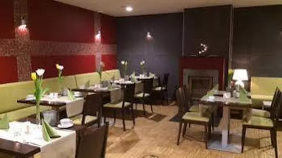 HOLI-Berlin Hotel | Berlin (ve civarı) - Lichtenberg - Rummelsburg