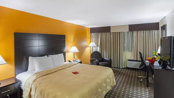 Quality Inn & Suites Cincinnati Downtown | Ohio - Cincinnati (ve civarı) - Cincinnati