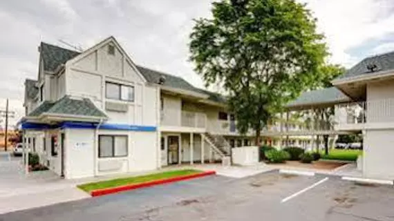 Motel 6 Denver West Wheat Ridge - North | Kolorado - Denver (ve civarı) - Wheat Ridge