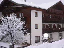 Gästehaus Hackl | Tirol - Imst (ve civarı) - Sautens