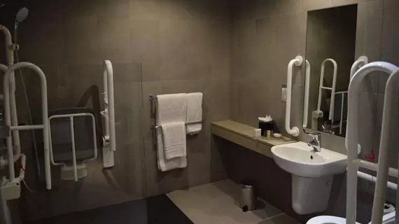 Hotel La Tour Birmingham | West Midlands (ilçe) - Birmingham (ve civarı) - Birmingham - Bordesley