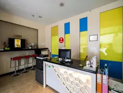 OYO Rooms PWTC LRT Station | Kuala Lumpur (ve civarı) - Pekeliling