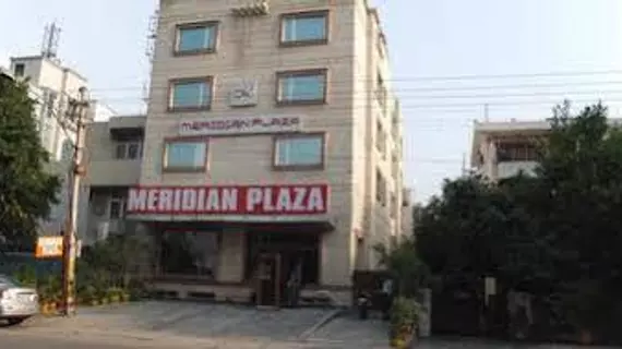 Hotel Meridian Plaza | Batı Delhi - Ulusal Eyalet Başkenti Delhi - Delhi (ve civarı) - Yeni Delhi - Greater Kailash