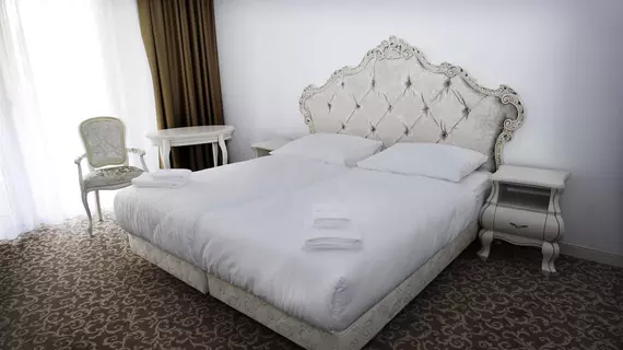 Hotel Kiston | Doğu Pomeranya Voyvodalığı - Suleczyno