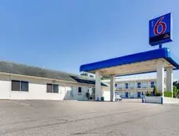 Motel 6 Fayetteville | Arkansas - Bentonville - Fayetteville (ve civarı) - Fayetteville