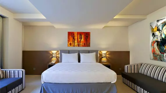 Euphoria Hotel | Bali - Kuta - Legian Kent Merkezi